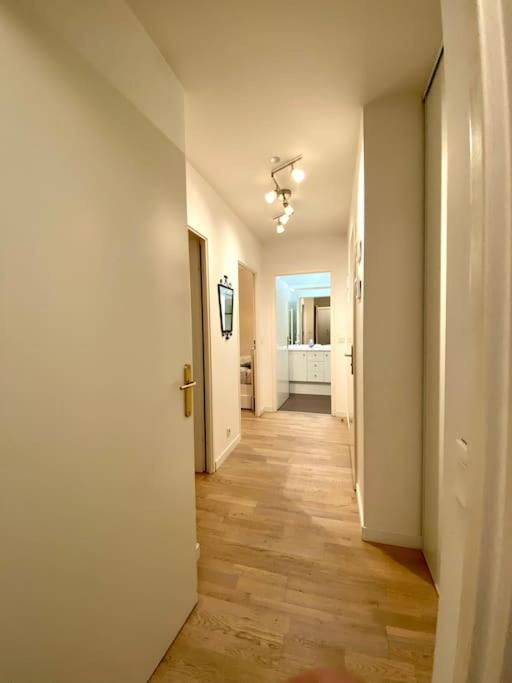 Suite Medicis Near Disneyland เซร์ริส ภายนอก รูปภาพ